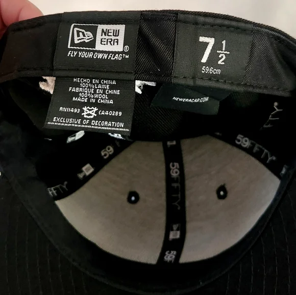 New Era 59FIFTY NPB Fukuoka Softbank Hawks Black White Japanese Team Rare 7 1/2
